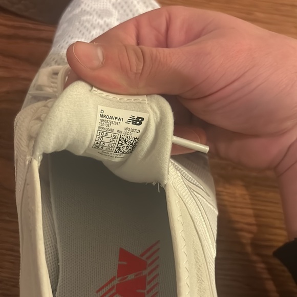 Brand new paid of men’s New Balance fresh foams. Size 10.5. Never worn. - Picture 4 of 4